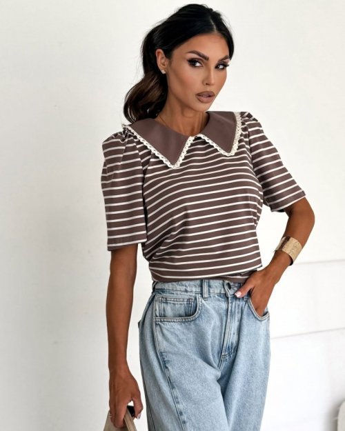 T-shirt z kołnierzykiem SELFIE chocolate