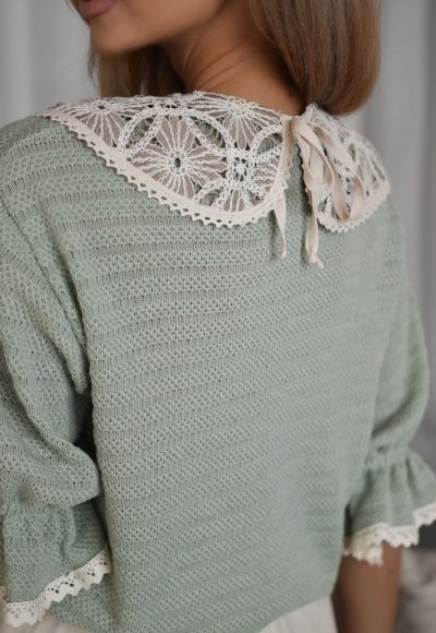 Kołnierzyk z beżowej koronki 2