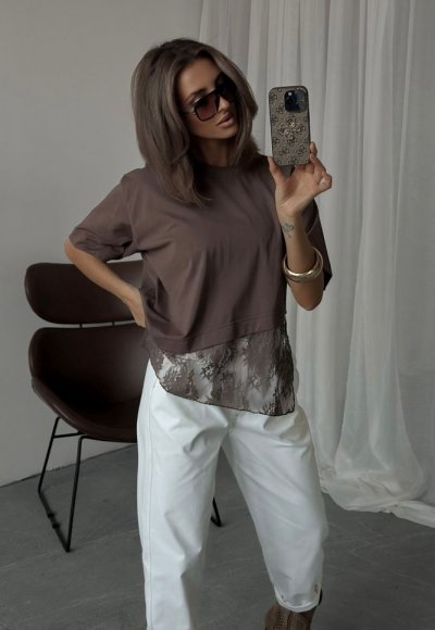 T-shirt z koronką DANNA brązowy 3