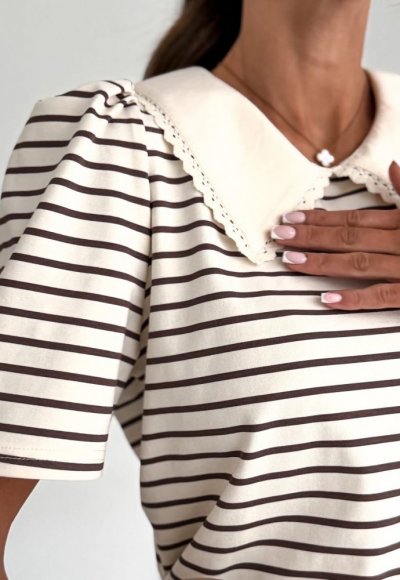 T-shirt z kołnierzykiem SELFIE cream butter 2