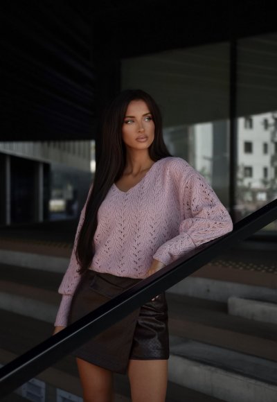 Sweter AZARA ażurowany różowy 2